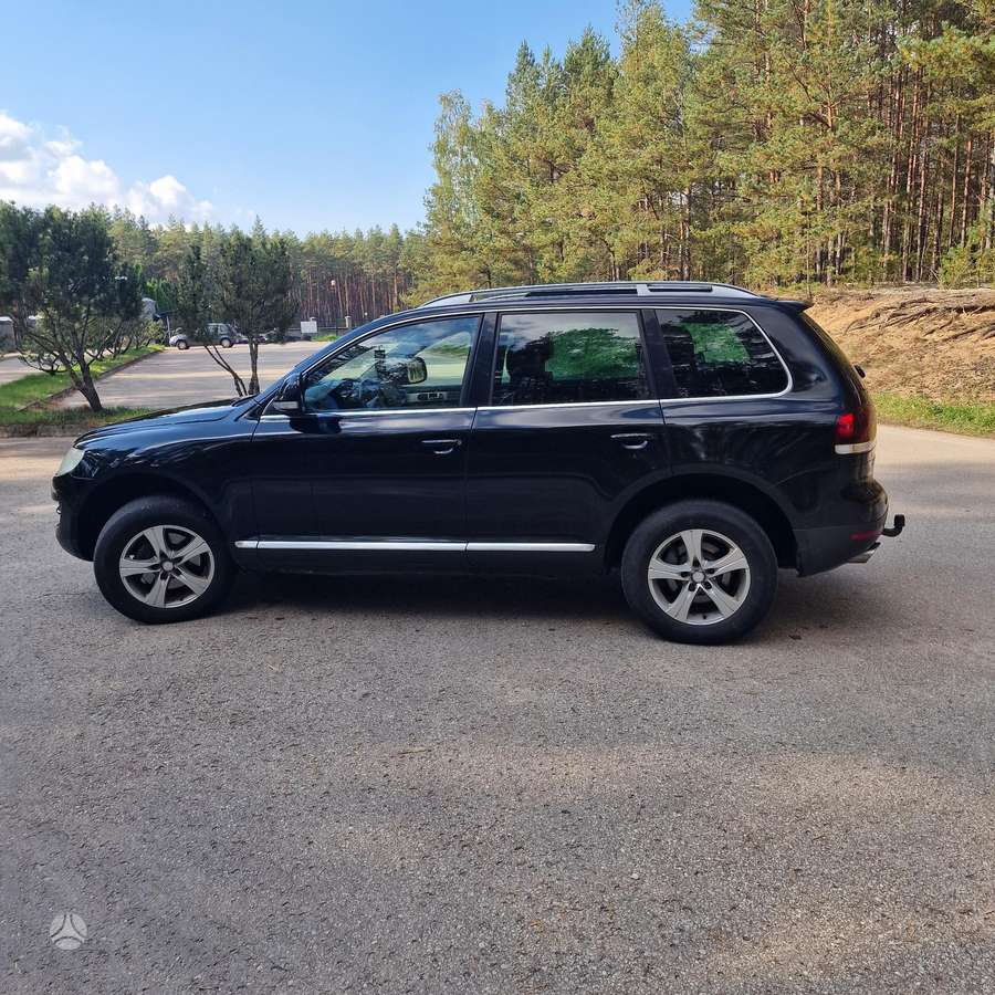 Volkswagen Touareg 2007 — вигляд ззаду