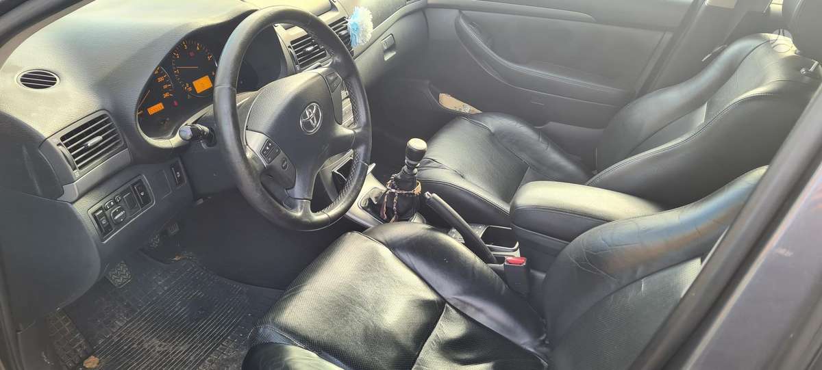 Toyota Avensis 2006 — photo 13
