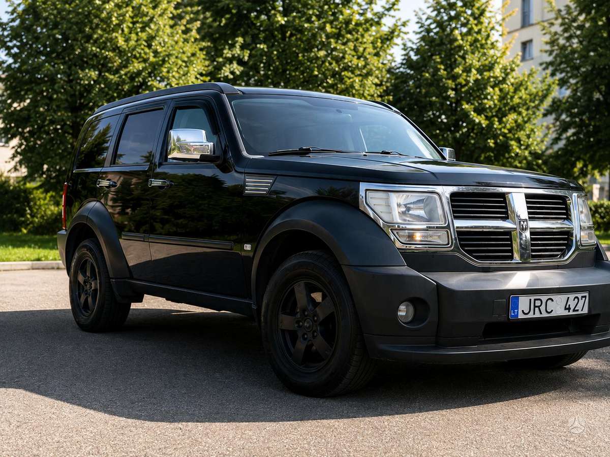 Dodge Nitro 2009 — салон