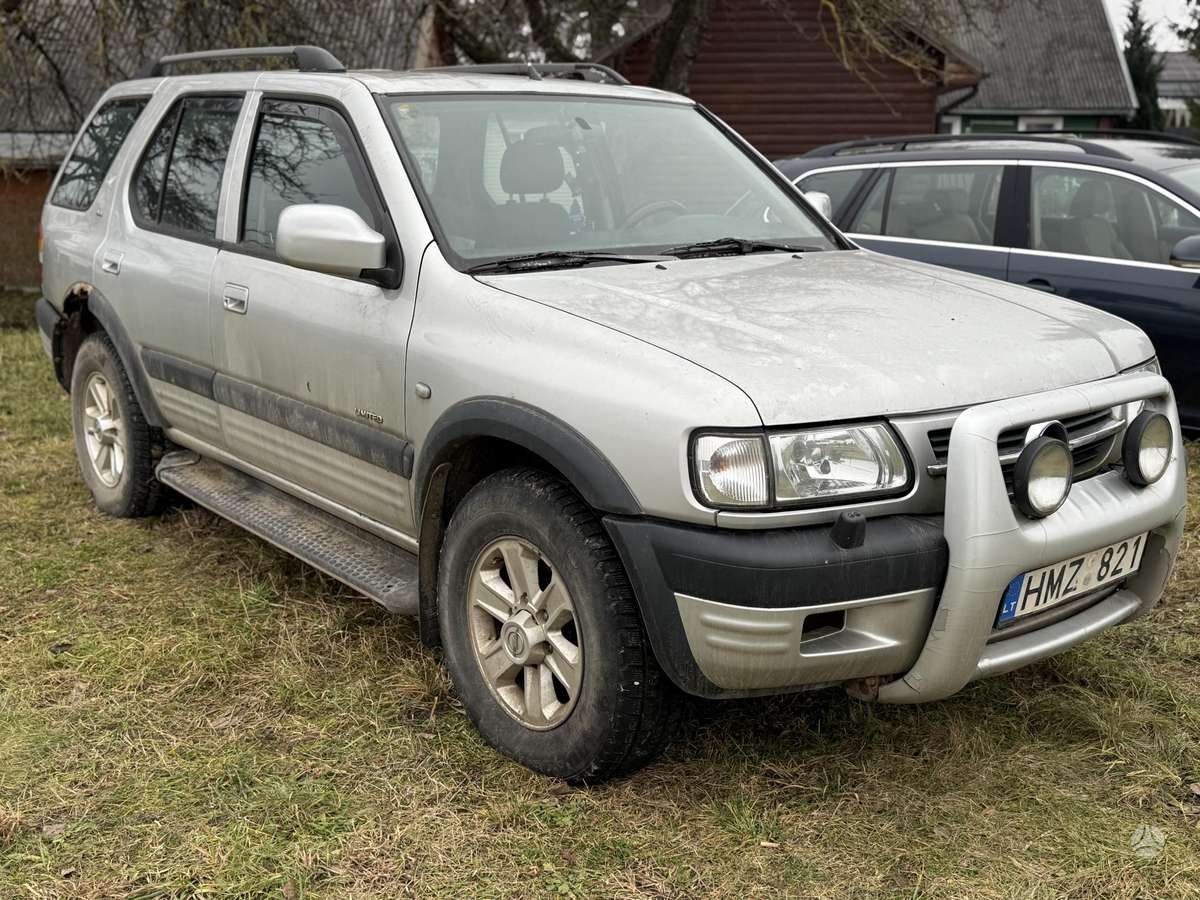 Opel Frontera 2004 — вигляд ззаду