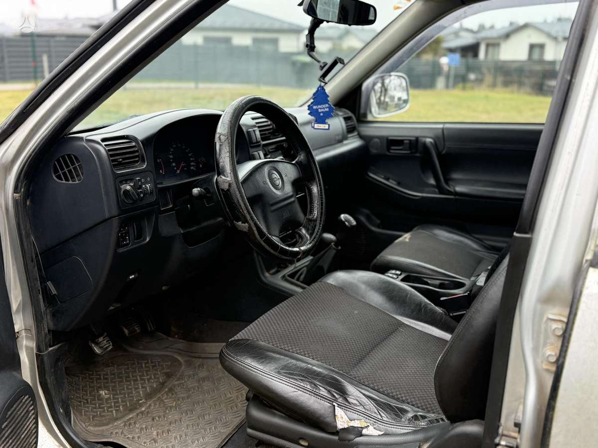 Opel Frontera 2004 — двигун 2171 cm³, 116 HP (85kW)