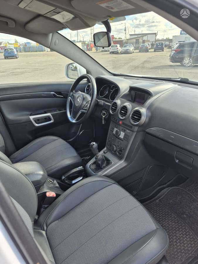Opel Antara 2010 — photo 12