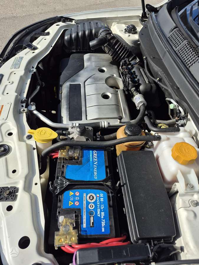 Opel Antara 2010 — photo 17