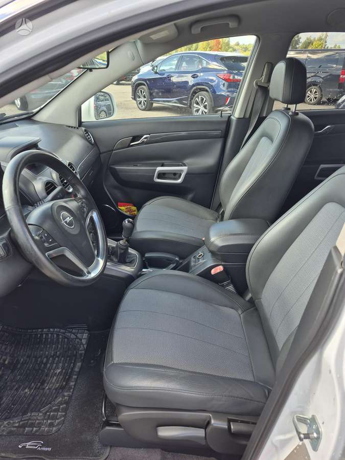 Opel Antara 2010 — photo 7