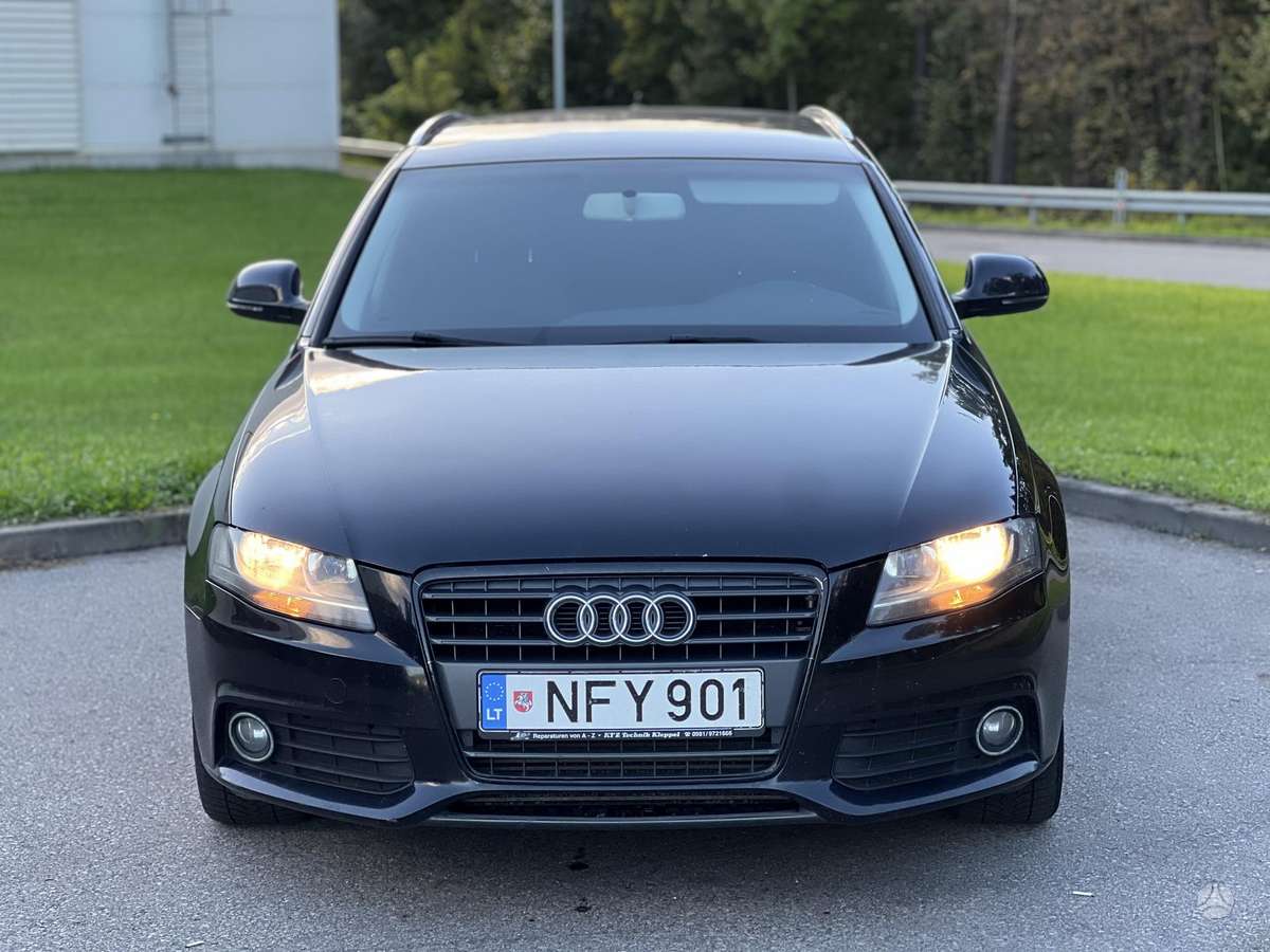 Audi A4 2008 — вигляд ззаду
