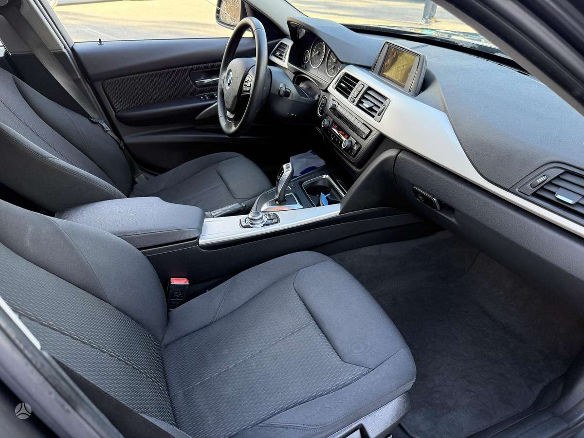 BMW 320 2015 — photo 9