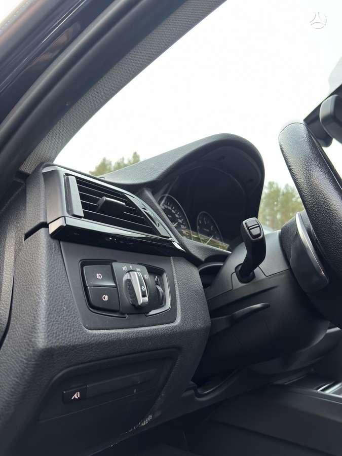 BMW 320 2014 — photo 16