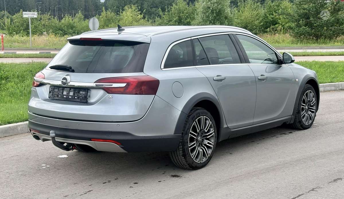 Opel Insignia 2013 — салон