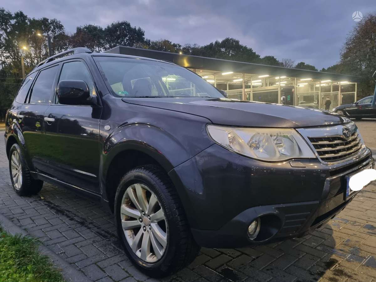 Subaru Forester 2013 — interior