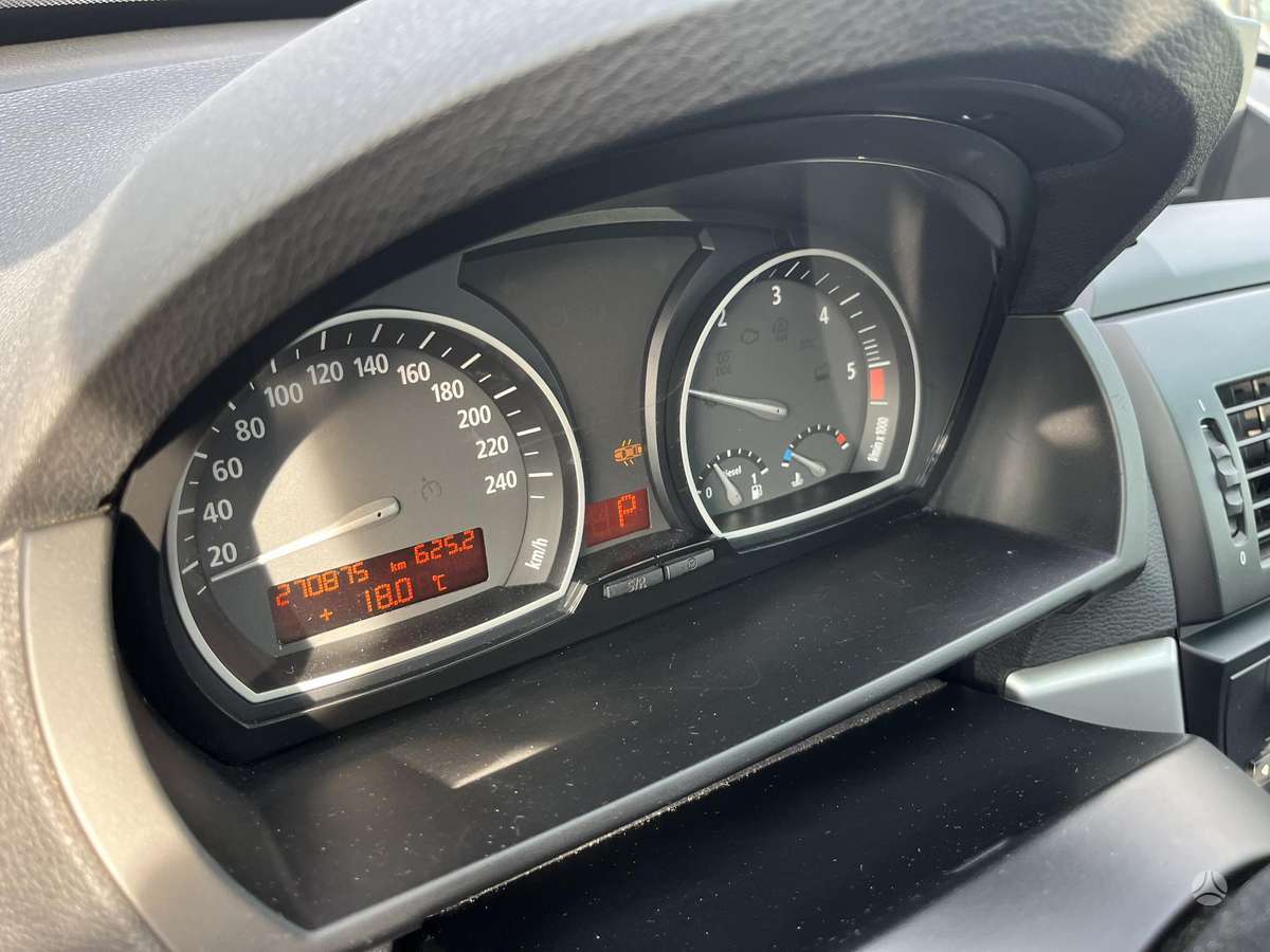 BMW X3 2009 — photo 12