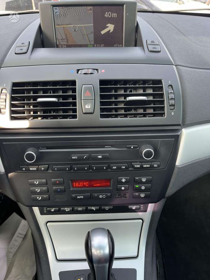 BMW X3 2009 — photo 13