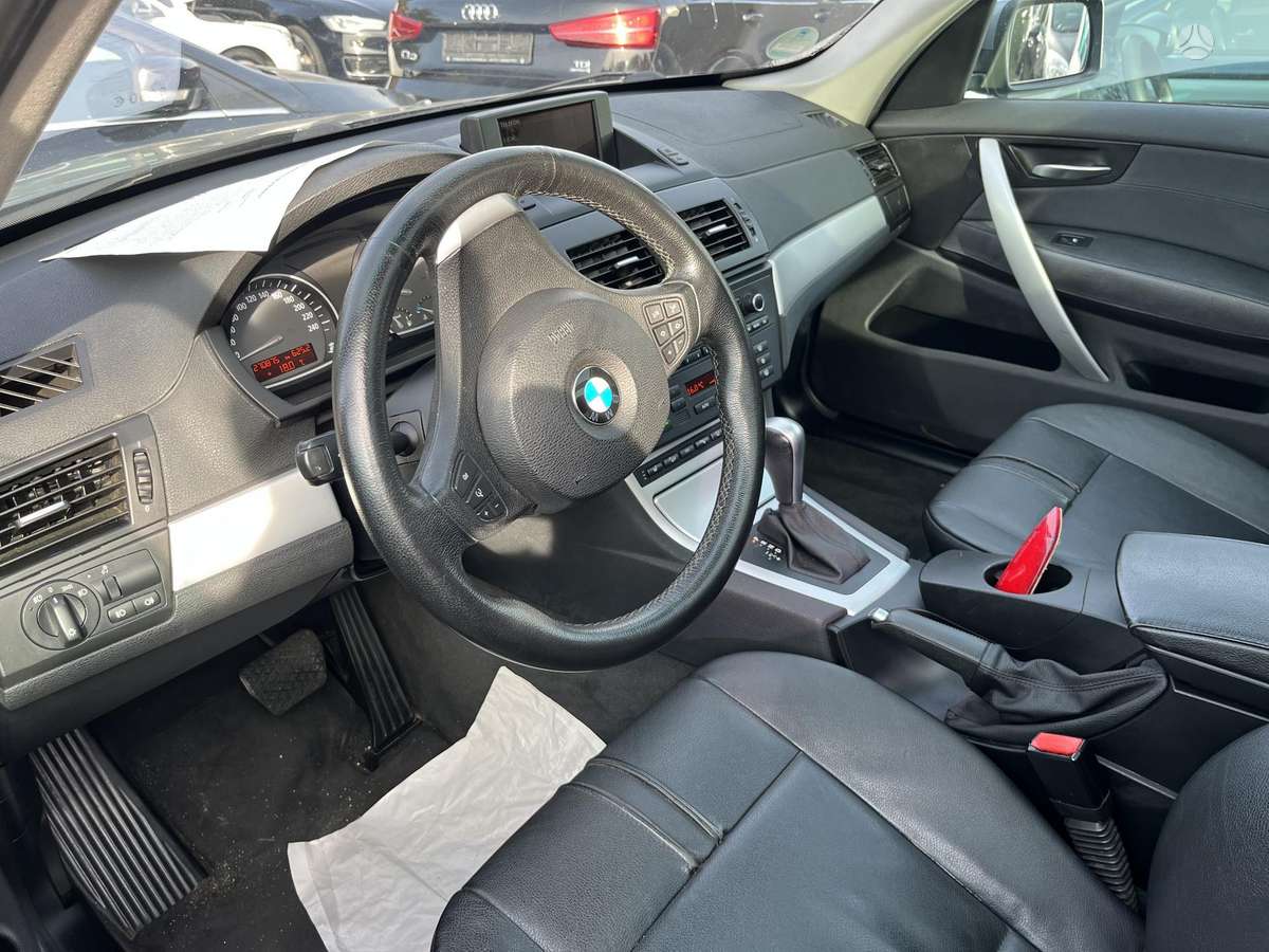 BMW X3 2009 — photo 9