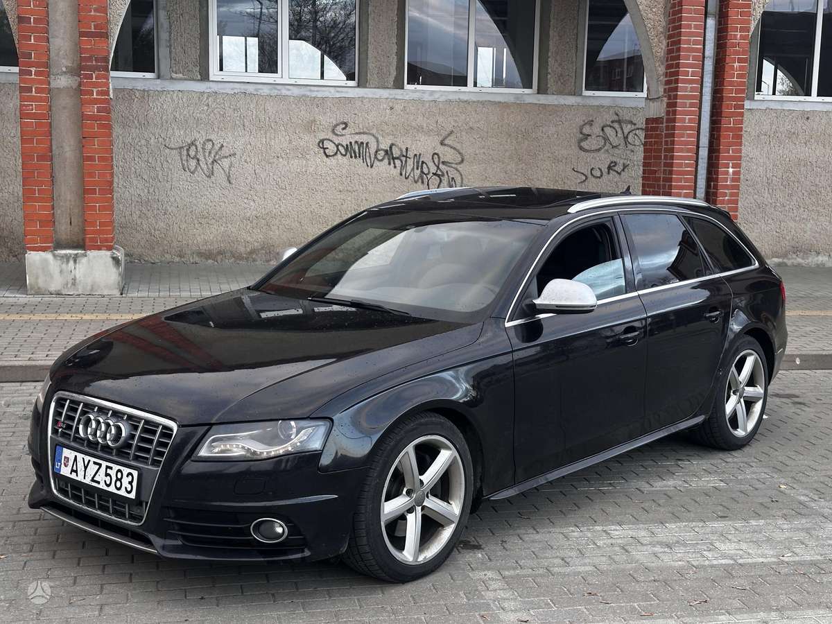 Audi A4 2008 — rear view