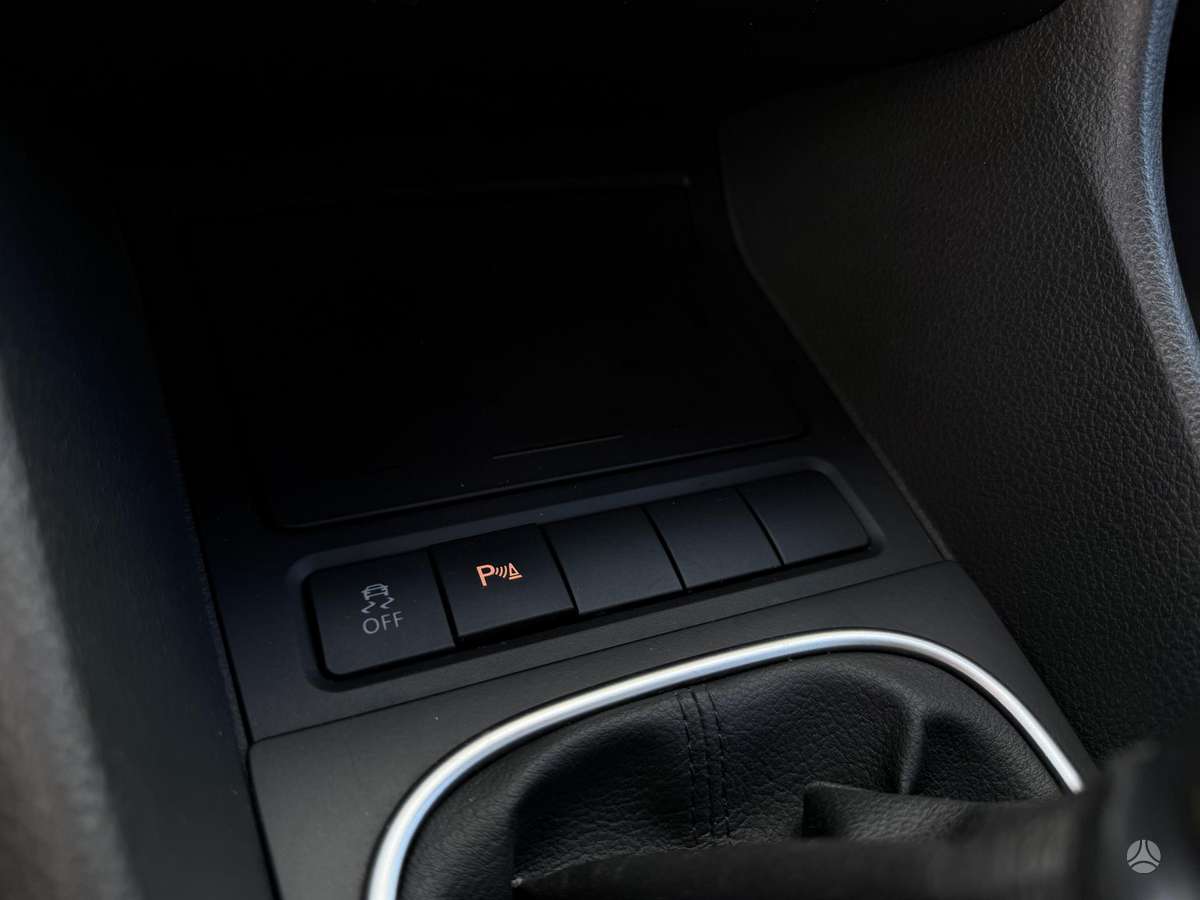 Volkswagen Golf 2010 — photo 13