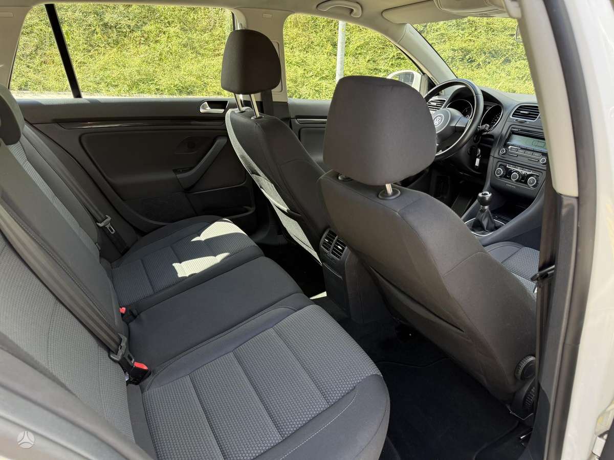 Volkswagen Golf 2010 — photo 8
