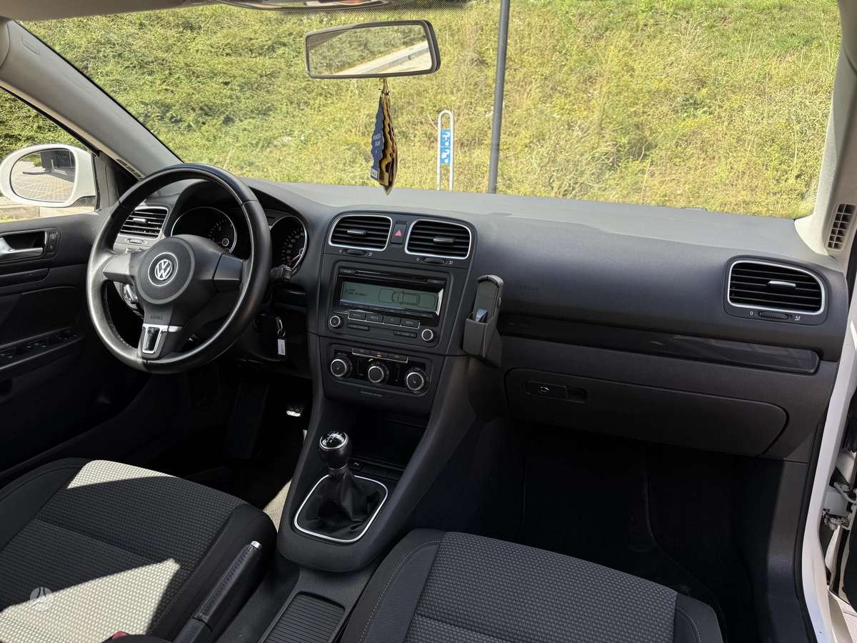 Volkswagen Golf 2010 — photo 9