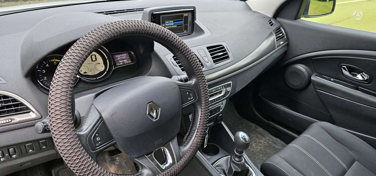 Renault Megane 2014 — фото 12