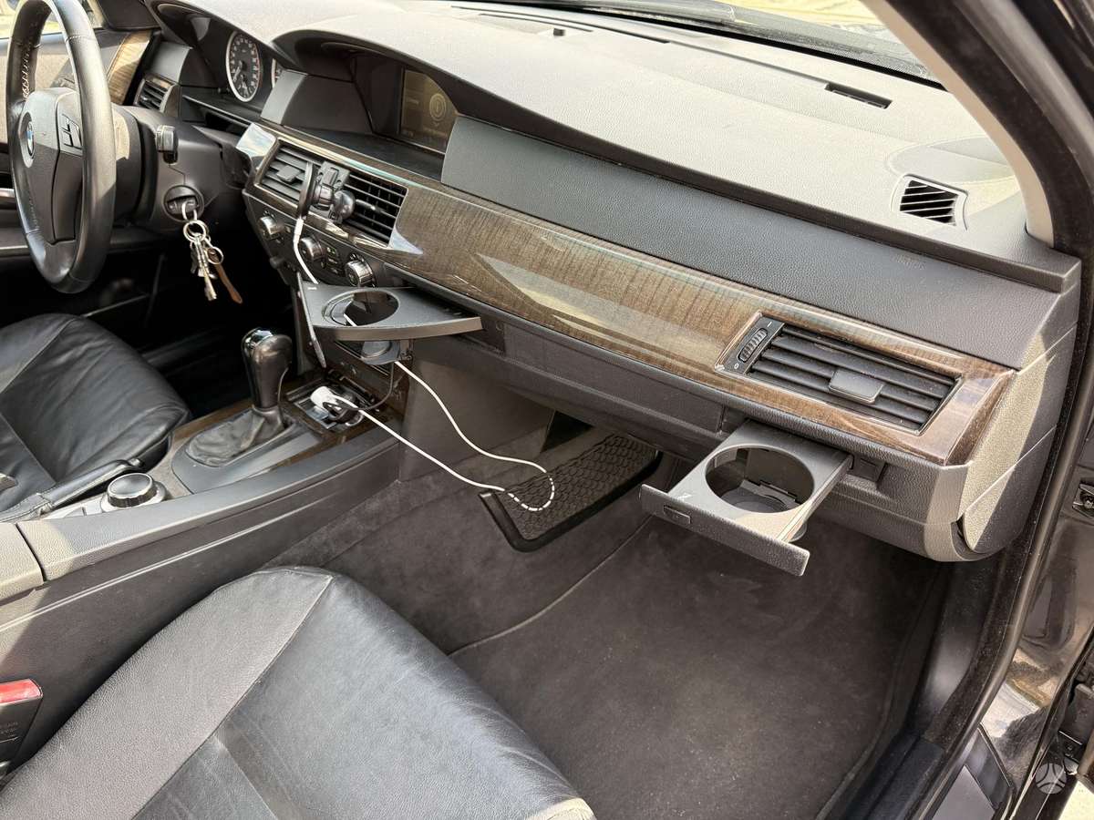 BMW 520 2006 — photo 17