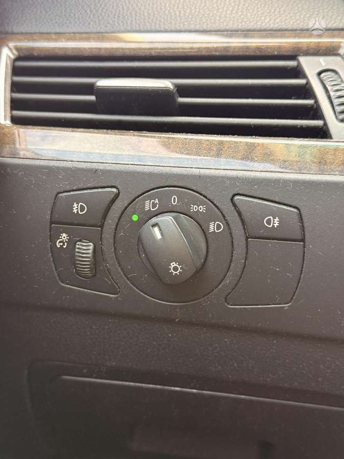BMW 520 2006 — photo 25