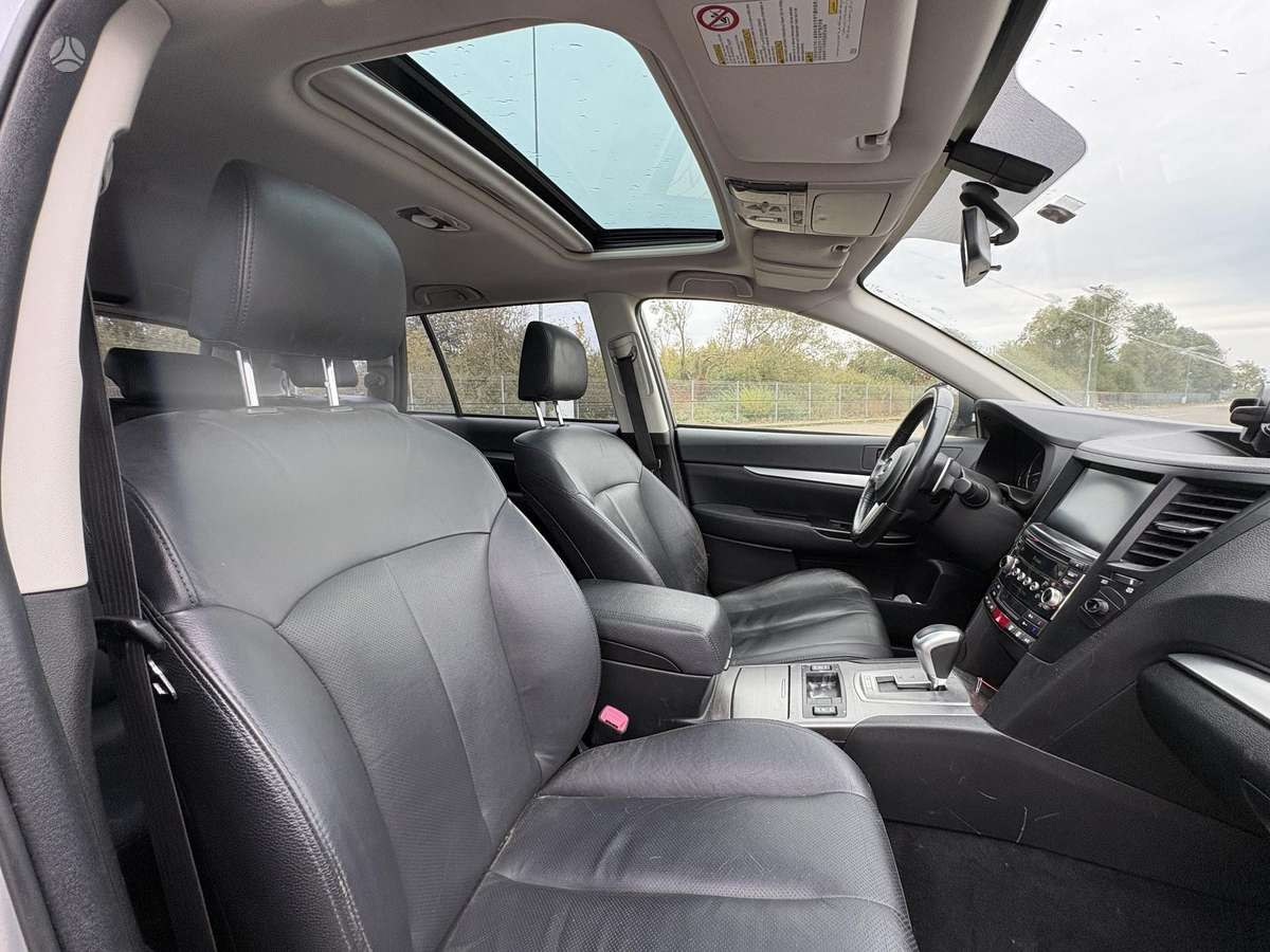 Subaru Outback 2012 — photo 9