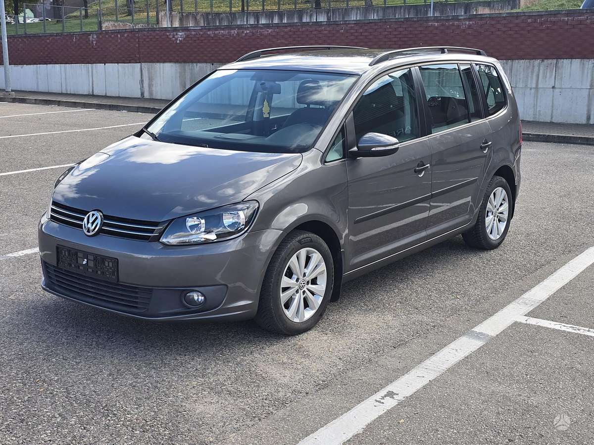 Volkswagen Touran 2012 — photo 10