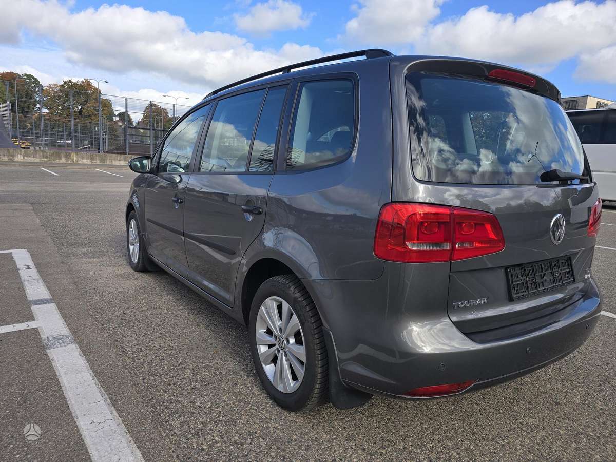 Volkswagen Touran 2012 — photo 7