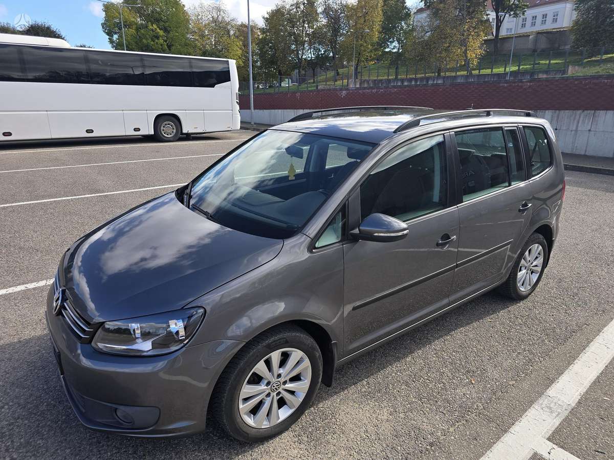 Volkswagen Touran 2012 — photo 8