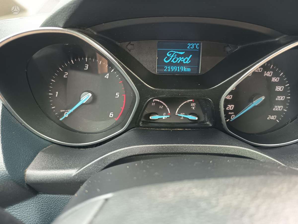 Ford C-MAX 2011 — photo 12