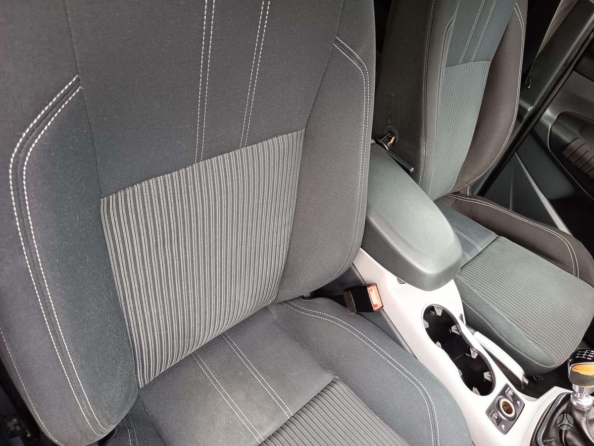 Ford C-MAX 2011 — photo 13