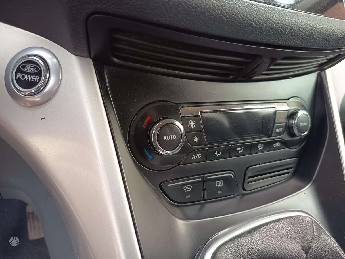 Ford C-MAX 2011 — photo 7
