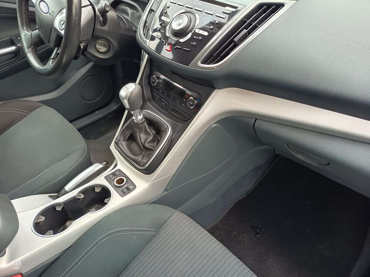 Ford C-MAX 2011 — photo 8