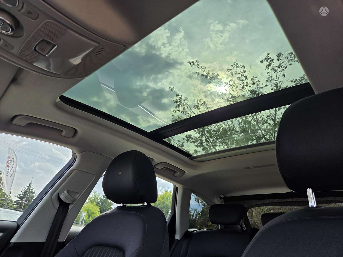 Audi A4 2010 — photo 16