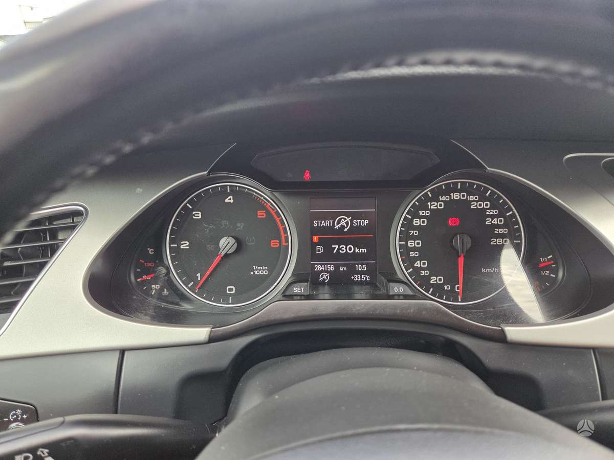 Audi A4 2010 — photo 18