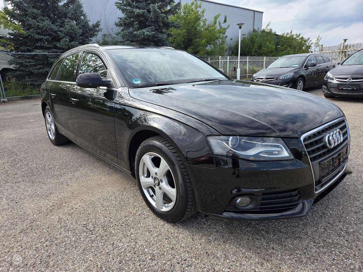 Audi A4 2010 — rear view