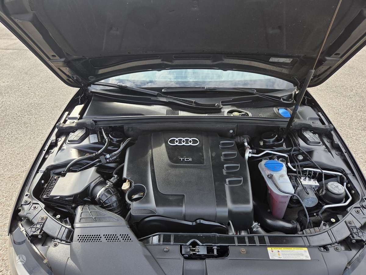 Audi A4 2010 — photo 24