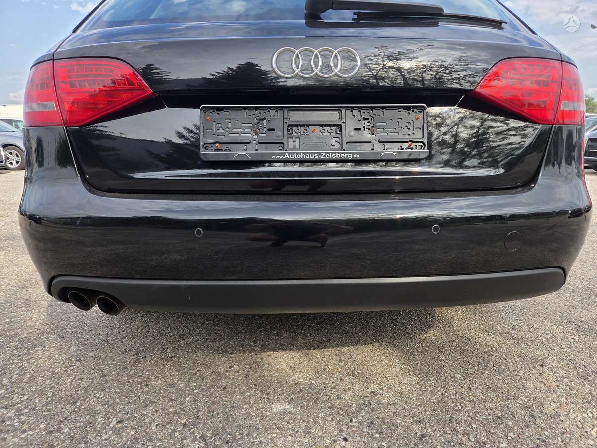 Audi A4 2010 — photo 26