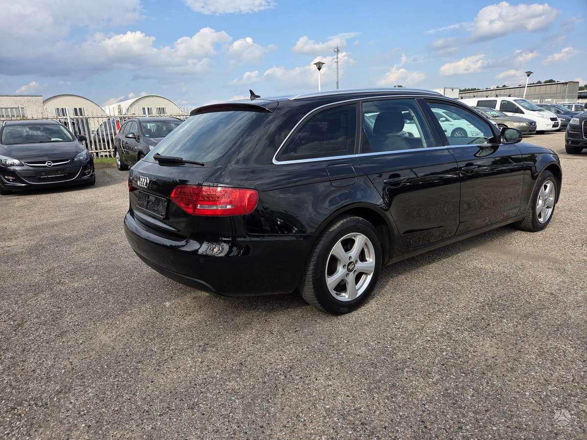 Audi A4 2010 — engine 1968 cm³, 170 HP (125kW)