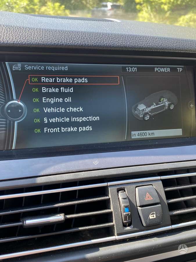 BMW 520 2011 — photo 15