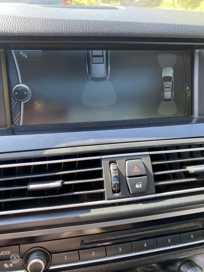 BMW 520 2011 — photo 18