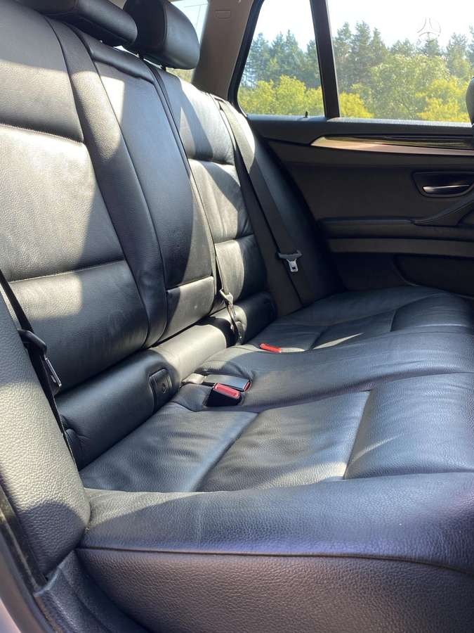 BMW 520 2011 — photo 8