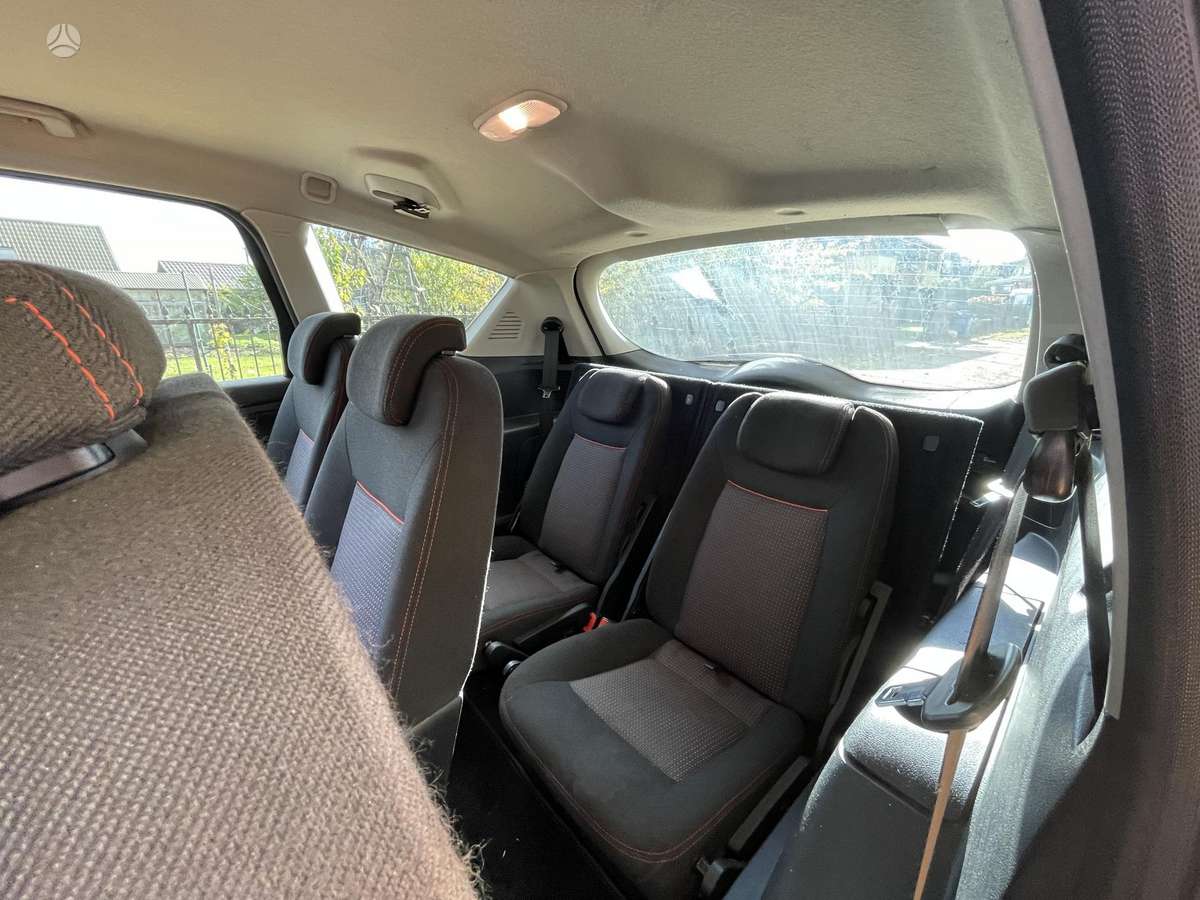 Ford S-MAX 2012 — photo 20