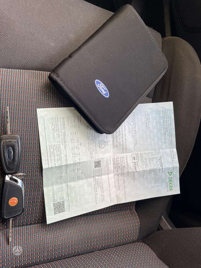 Ford S-MAX 2012 — photo 23