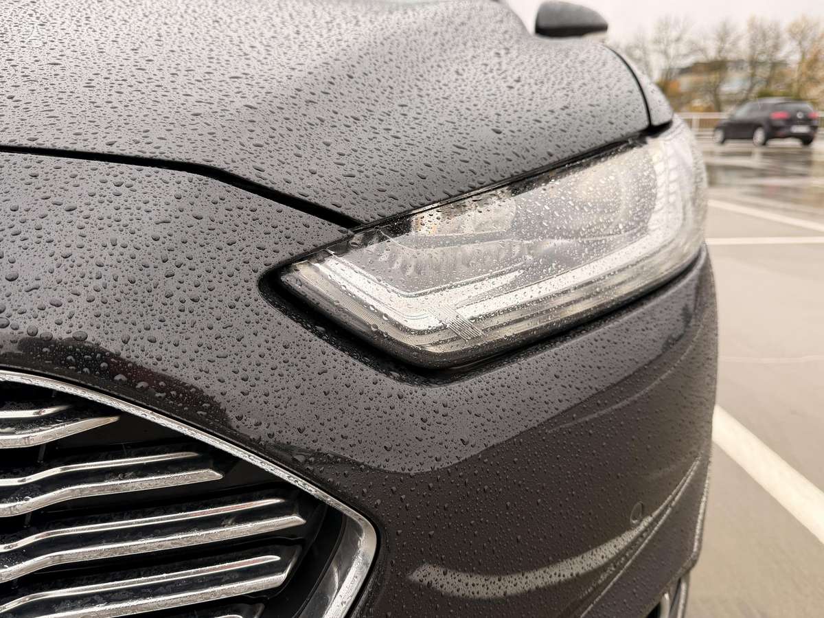 Ford Mondeo 2015 — photo 11