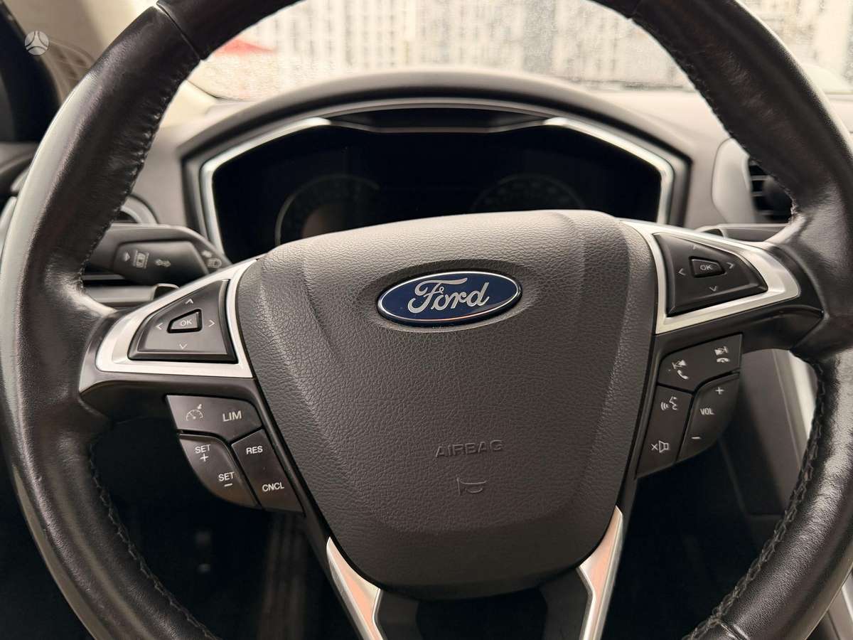 Ford Mondeo 2015 — photo 14