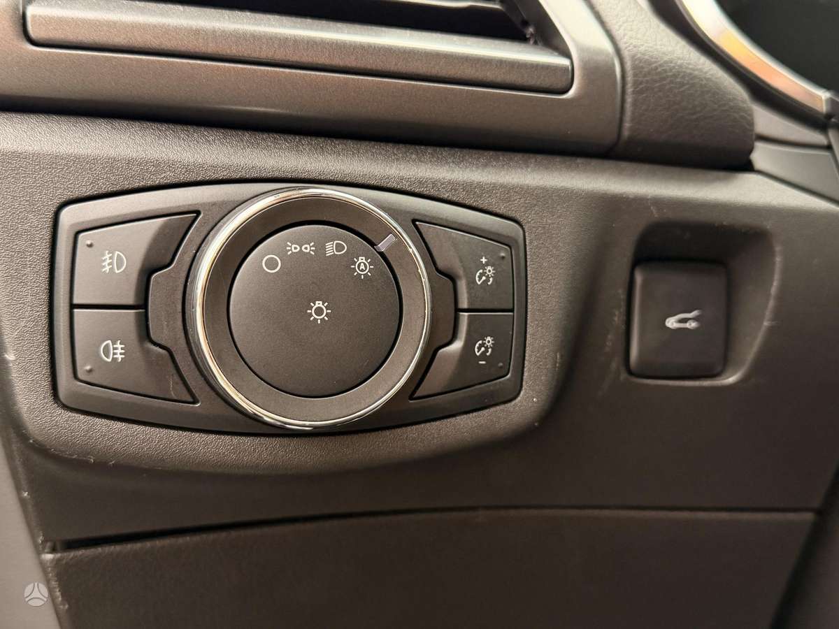 Ford Mondeo 2015 — photo 15