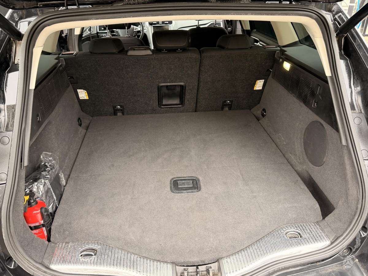 Ford Mondeo 2015 — photo 22