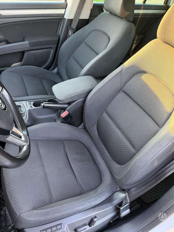Skoda Superb 2014 — двигун 1968 cm³, 140 HP (103kW)