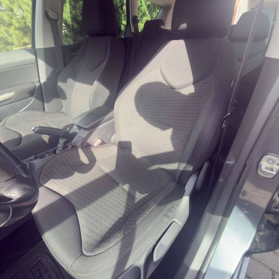 Peugeot 308 2010 — photo 14