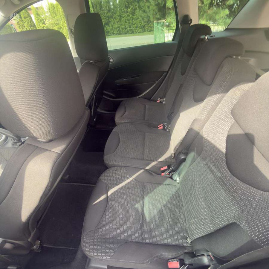 Peugeot 308 2010 — photo 19