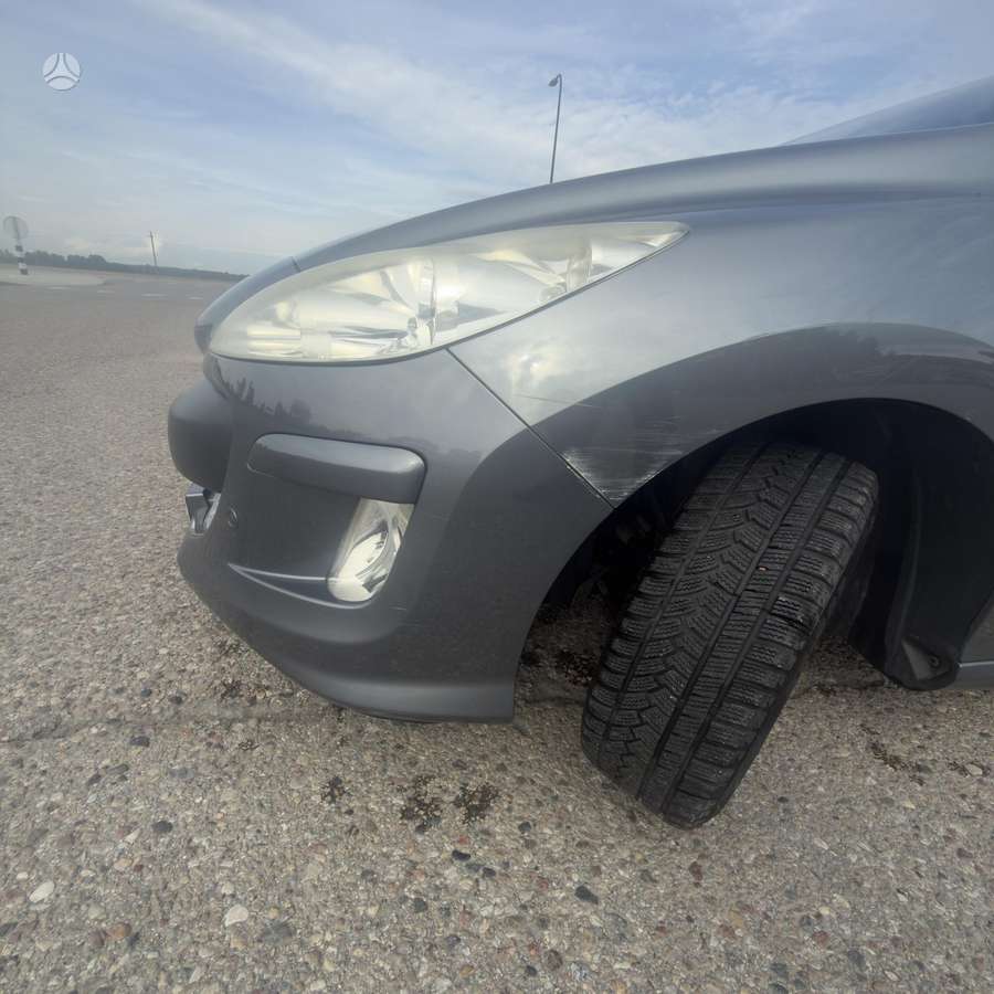 Peugeot 308 2010 — photo 7